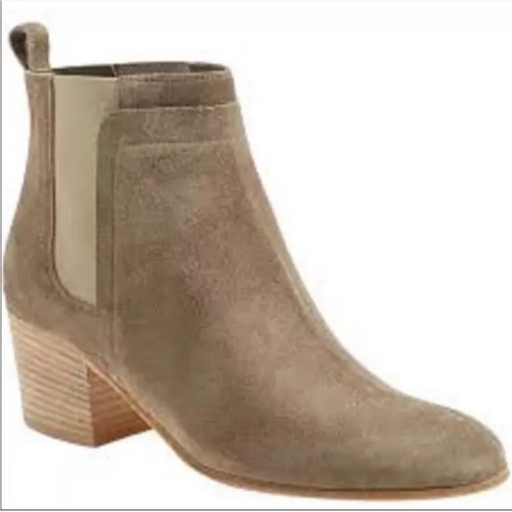 VINCE Hallie Suede Ankle Bootie - limestone suede 8.5